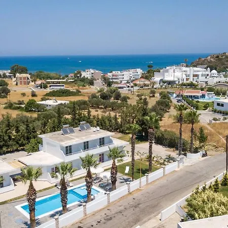 Rosie's 1 Faliraki